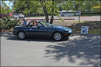 black_miata_checking_out