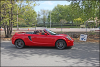 red MR2 at start